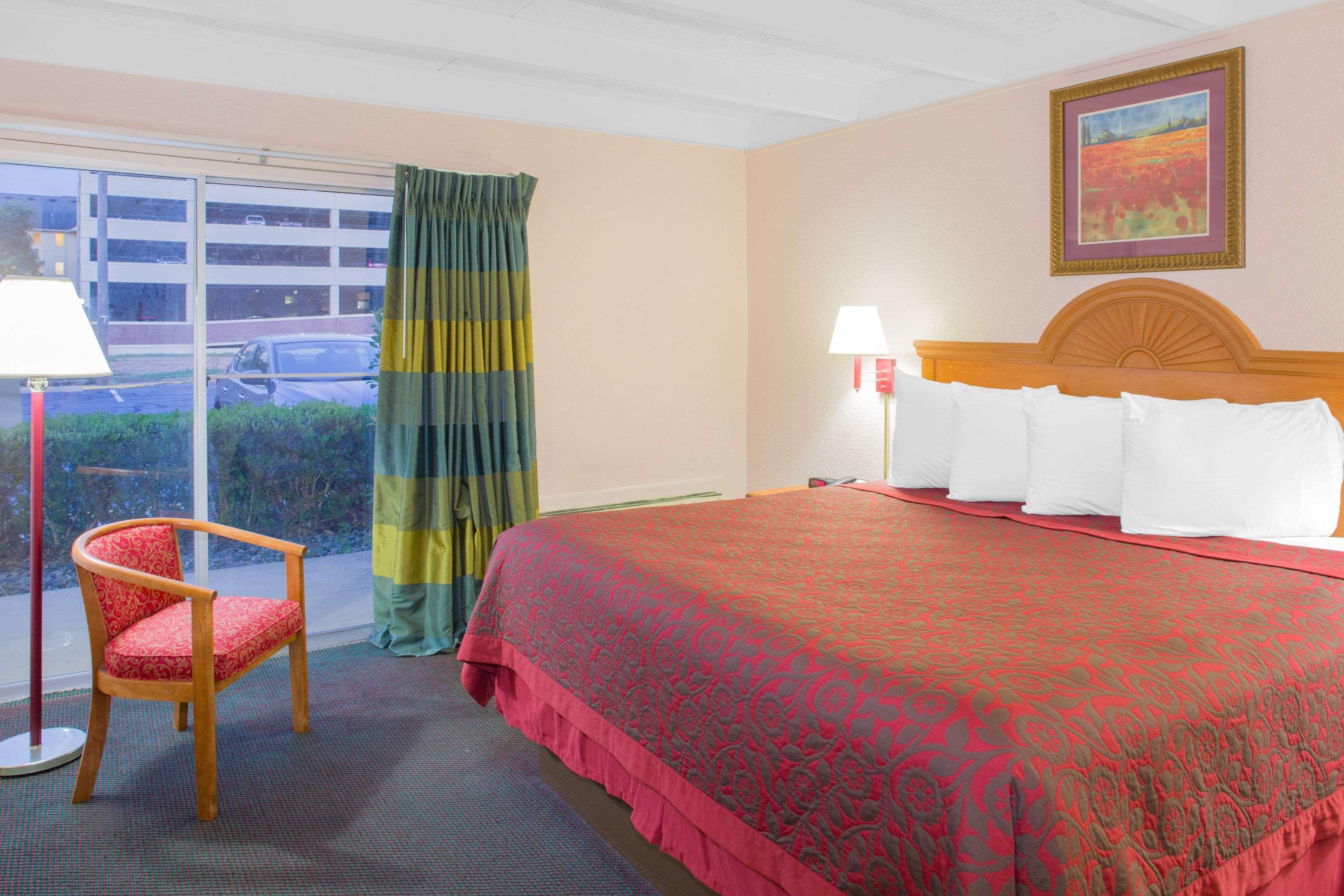 Days Inn By Wyndham Tallahassee University Center Exteriér fotografie